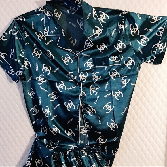 Leisure sleep wear Small/Medium Green/ Juniors - Picture 4 of 6